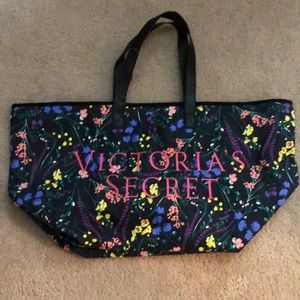 Victoria’s Secret floral tote NWT